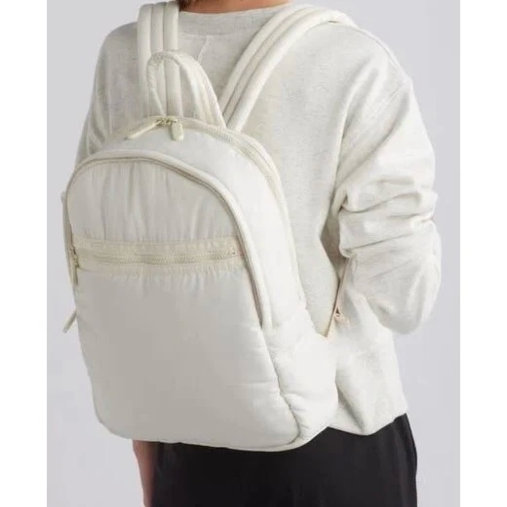 LeSportSac Nylon Sheen Backpack in Pina Colada Off White Tech Bag Travel